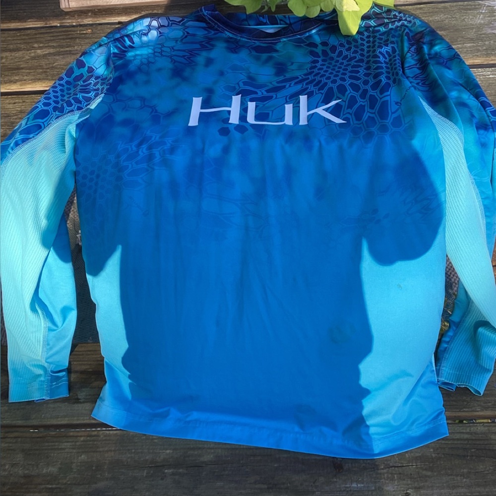 Huk | Unisex Fishing Shirt